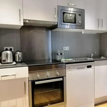 Rochefort, 3 Pieces, 6 Personnes - Fr-1-246b-461 Apartman