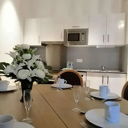 Rochefort, 3 Pieces, 6 Personnes - Fr-1-246b-461 Apartman *